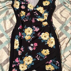 Almost Famous Black Sheath Dress with V-Neck Sleeveless Design for Cocktail